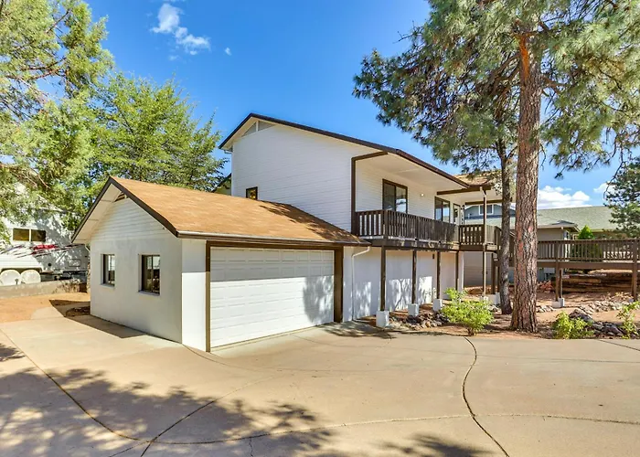 Hike, Sled & Snowshoe! Family Retreat In * Payson